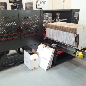 AUTOBOX sjálfvirk kassasamsetningarvél með láréttu vinnuborði hlaðnu flötum kassa